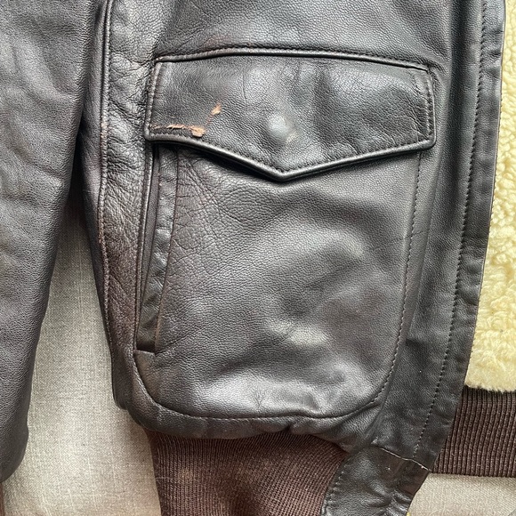 Vintage LL Bean Bomber Jacket Mens 42 Long Shearling Goatskin Brown Leather. - Picture 9 of 10